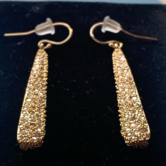 ALEXIS BITTAR • Vintage Miss Havisham Modern Sculpted Crystal Encrusted Earrings - Picture 4 of 8